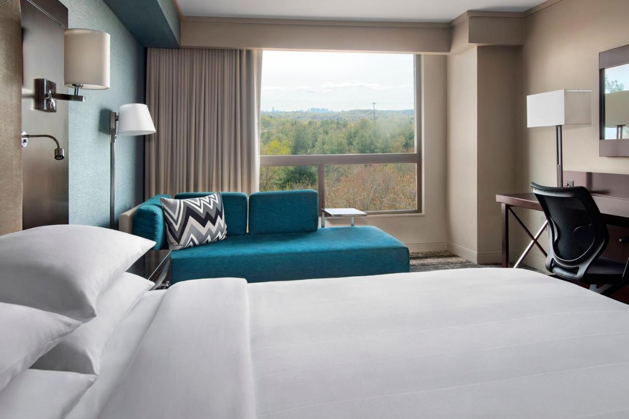 | Boston Marriott Burlington