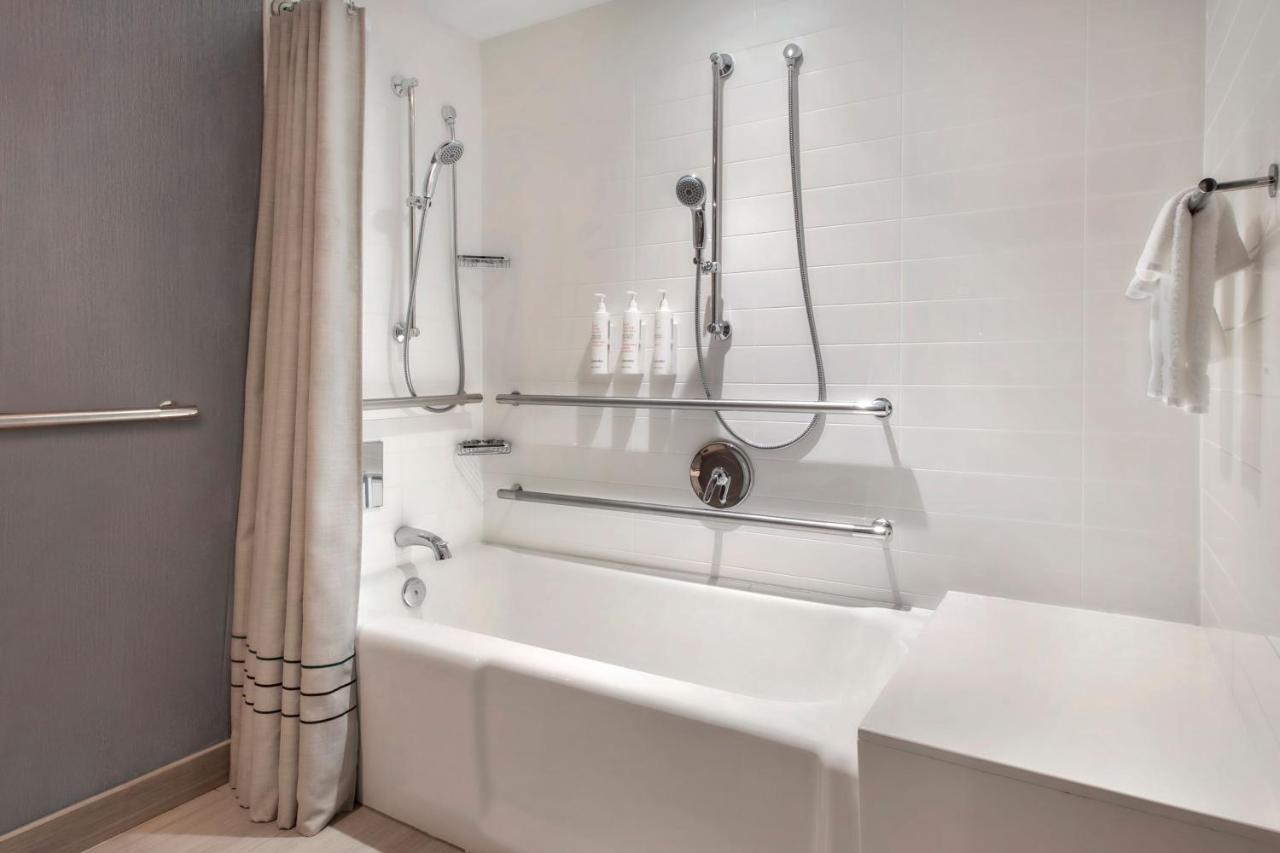 Deluxe Queen Room with Two Queen Beds at Boston Marriott Burlington