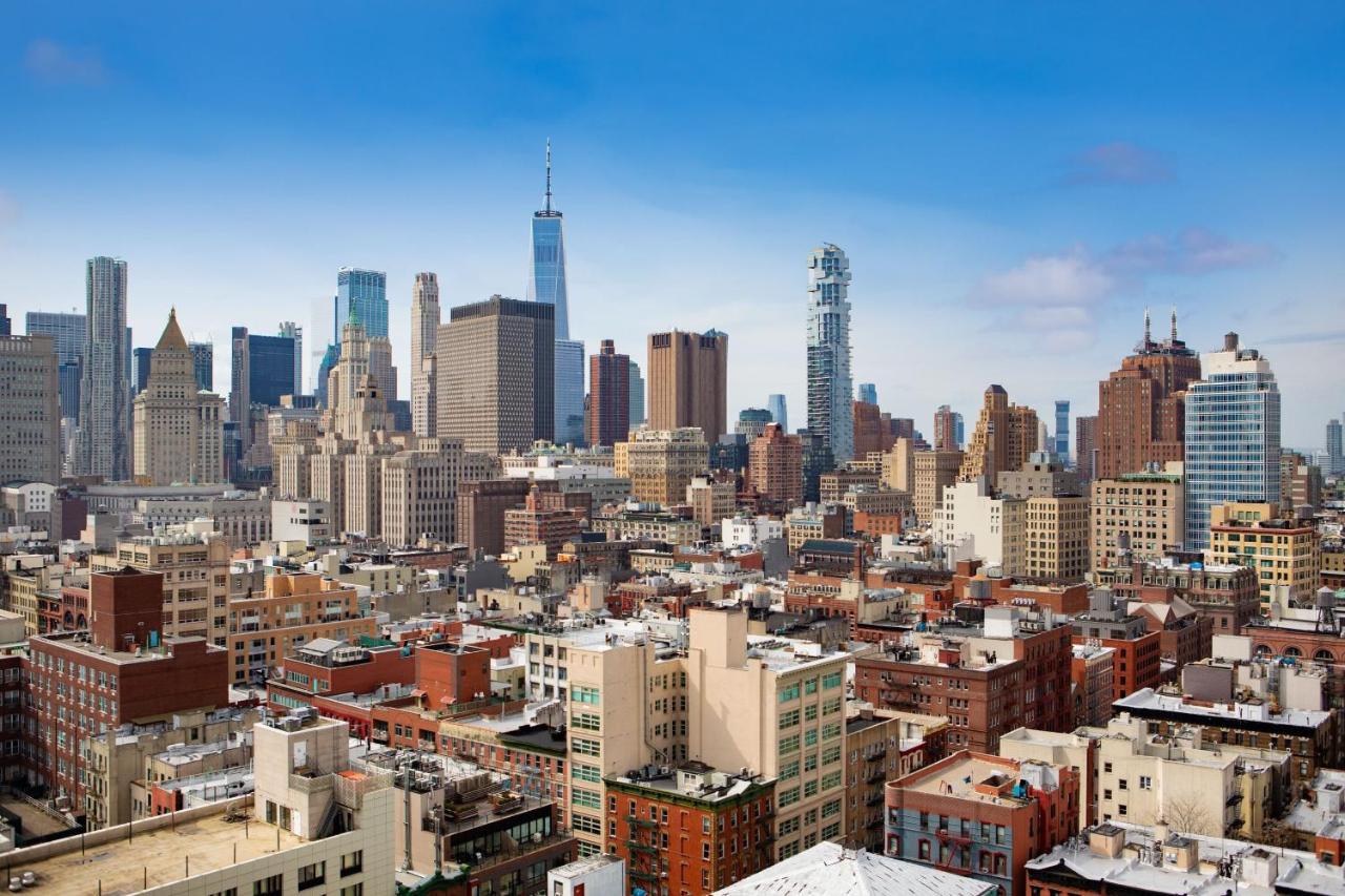 Executive King with City View at Moxy NYC Lower East Side
