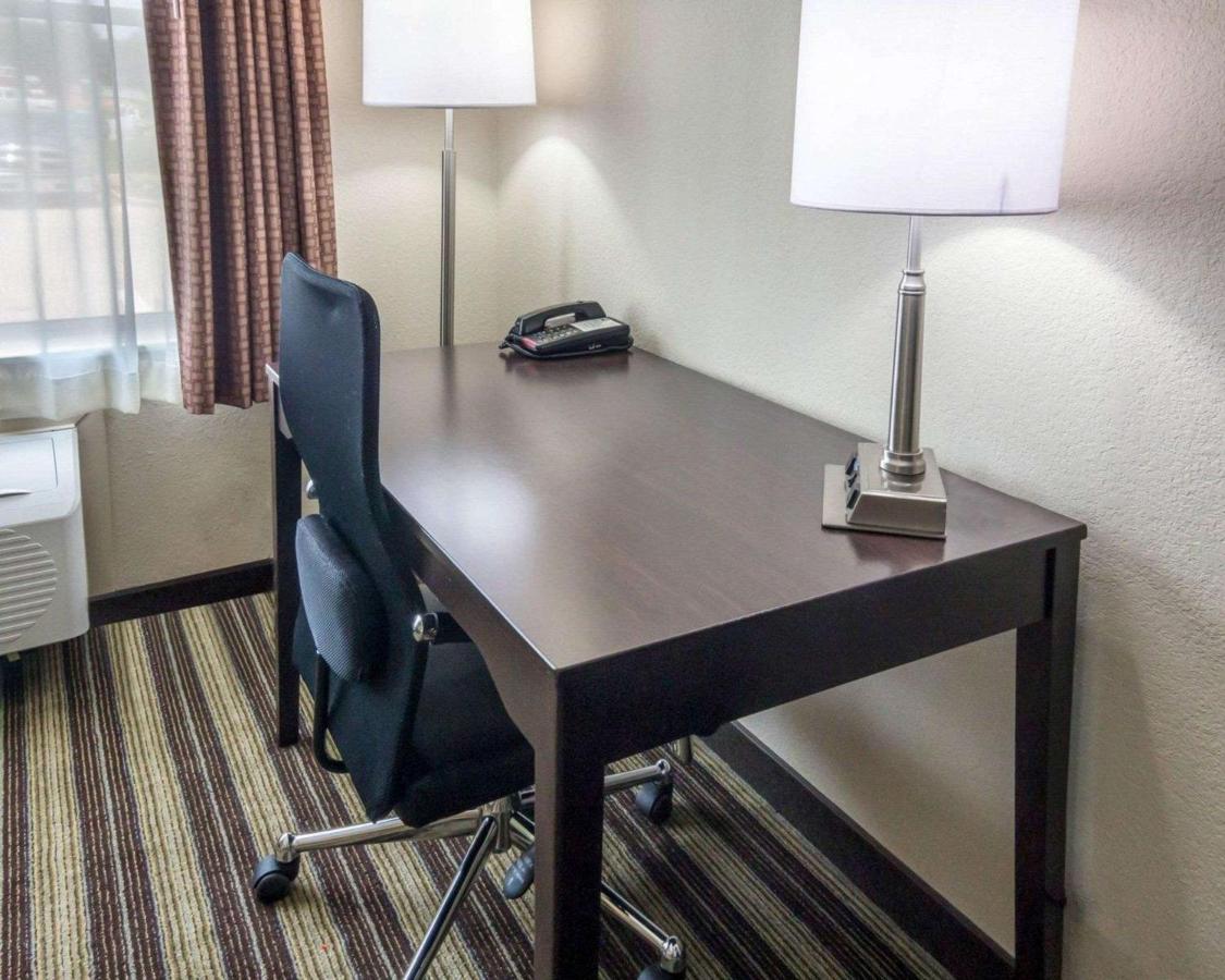 Double Room with Two Double Beds - Smoking at Quality Inn & Suites West Monroe