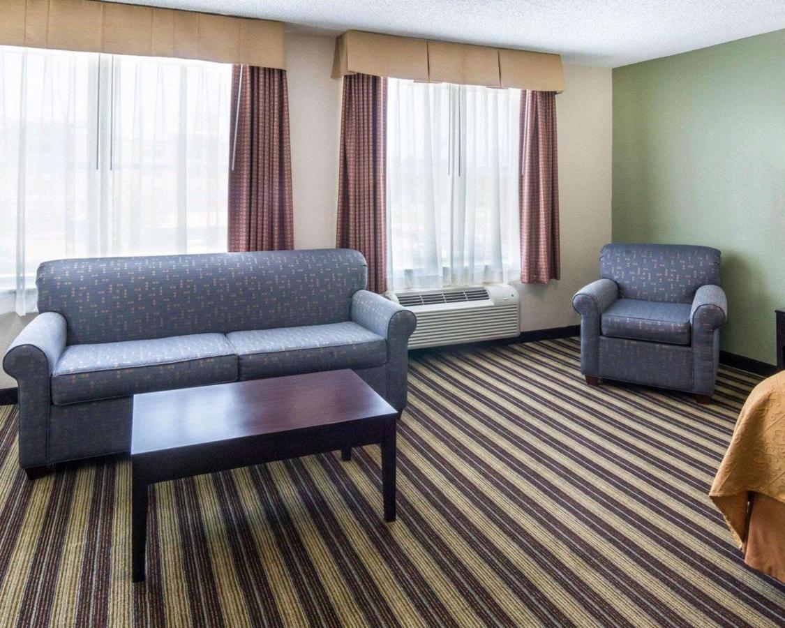 King Suite with Sofa Bed - Non-Smoking at Quality Inn & Suites West Monroe