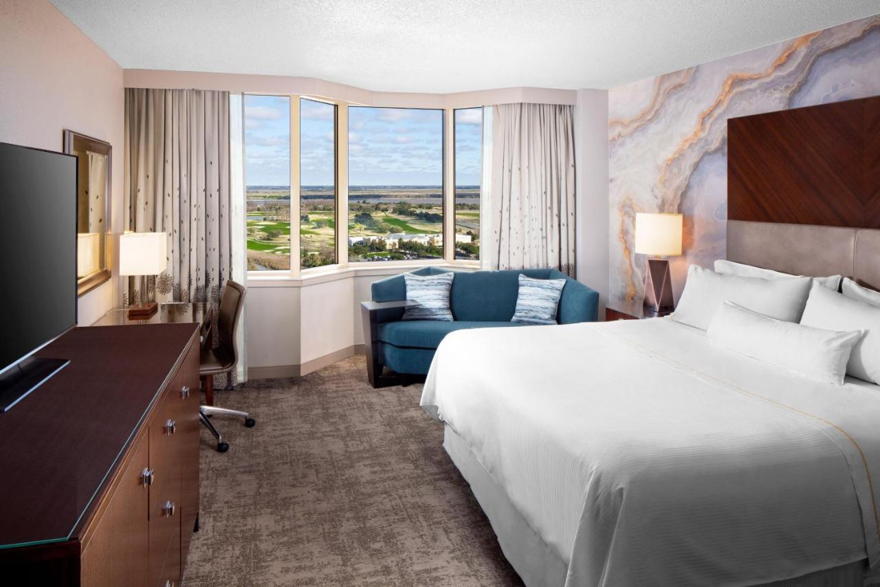 Guest room, 1 King, Golf view at The Westin Savannah Harbor Golf Resort & Spa