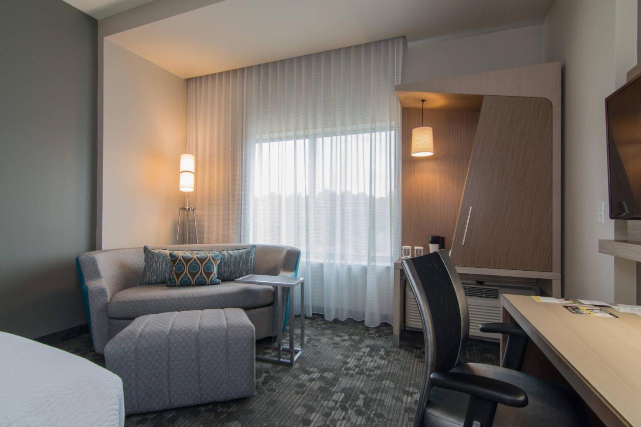 | Courtyard by Marriott Raleigh-Durham Airport/Brier Creek