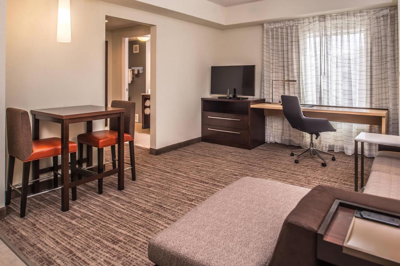| Fairfield Inn & Suites St Louis Westport
