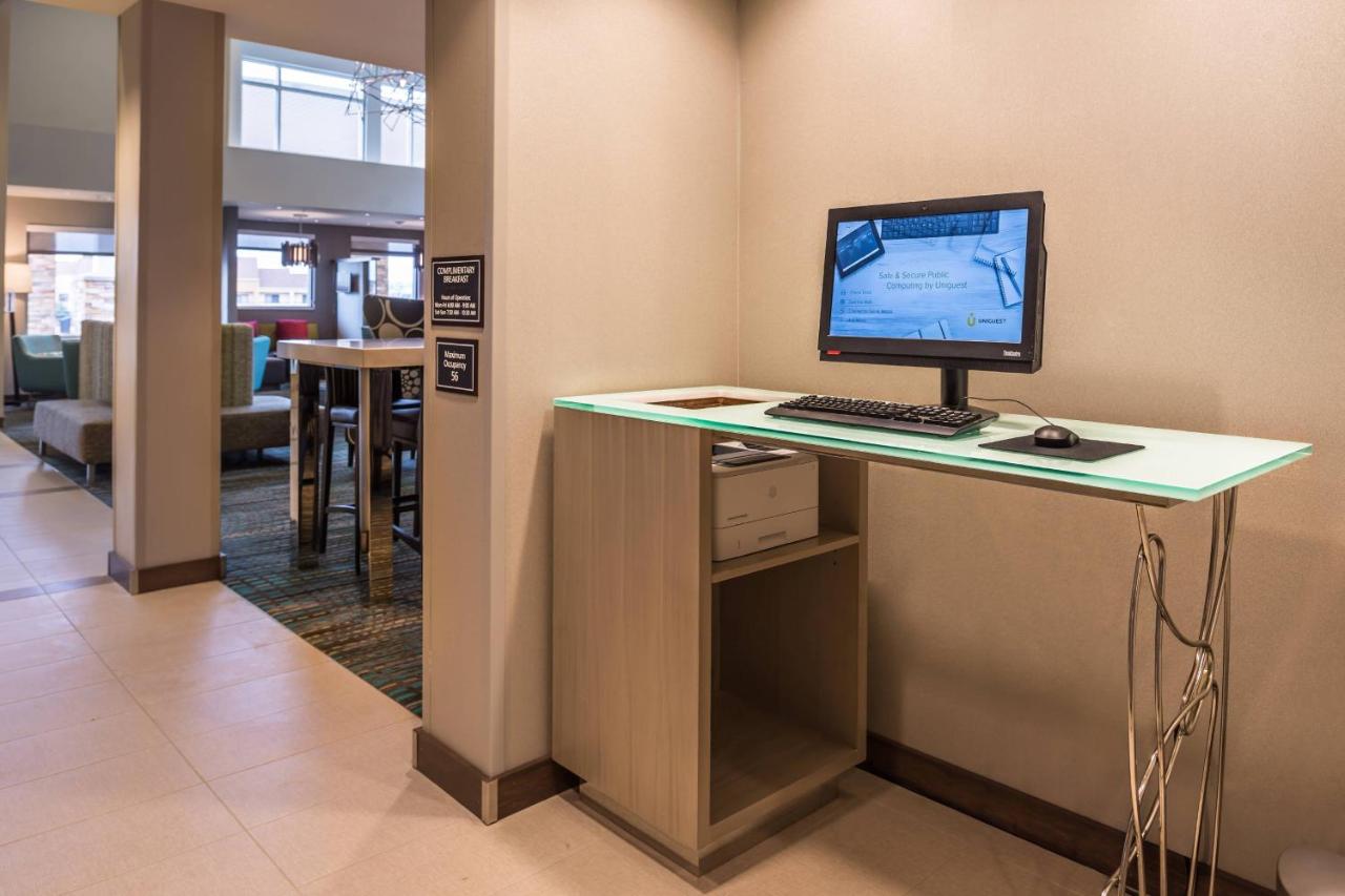 | Fairfield Inn & Suites St Louis Westport