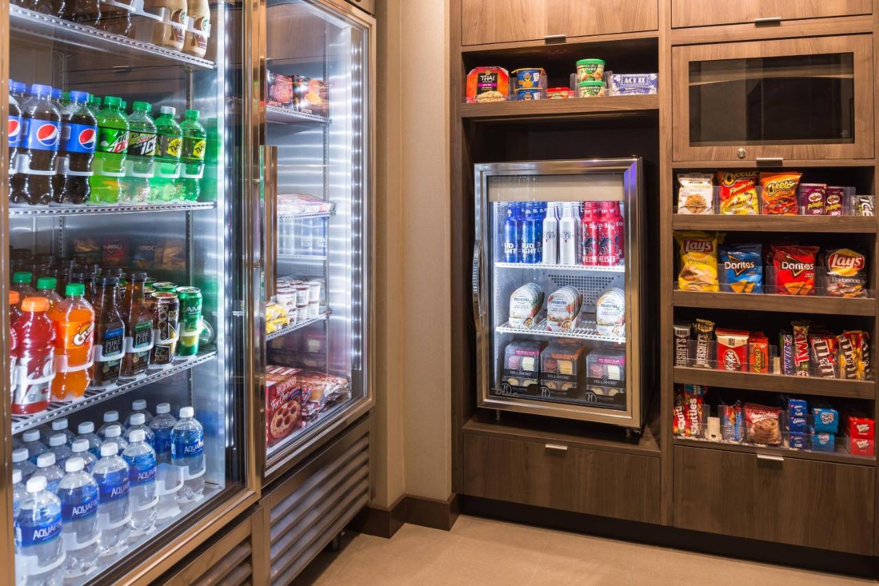 | Fairfield Inn & Suites St Louis Westport
