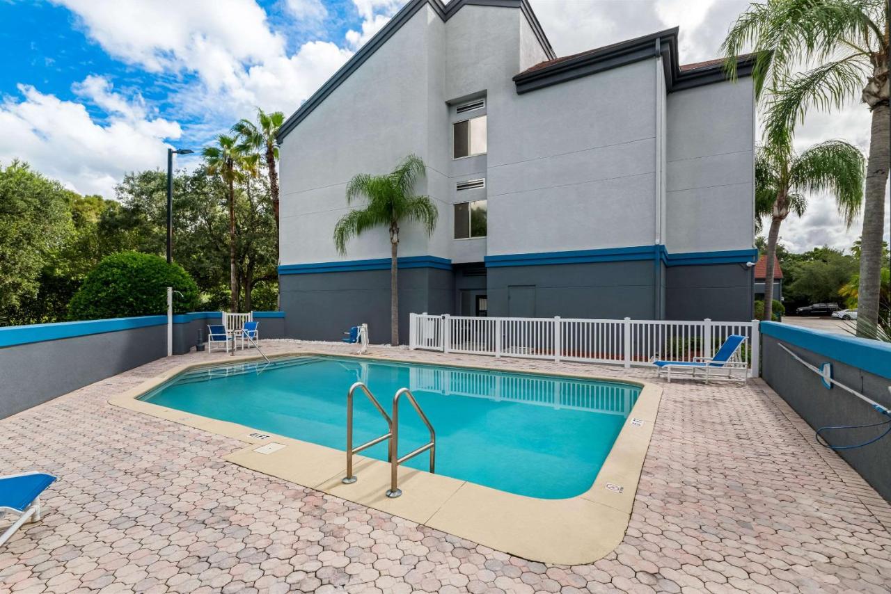  | OYO Townhouse Orlando West