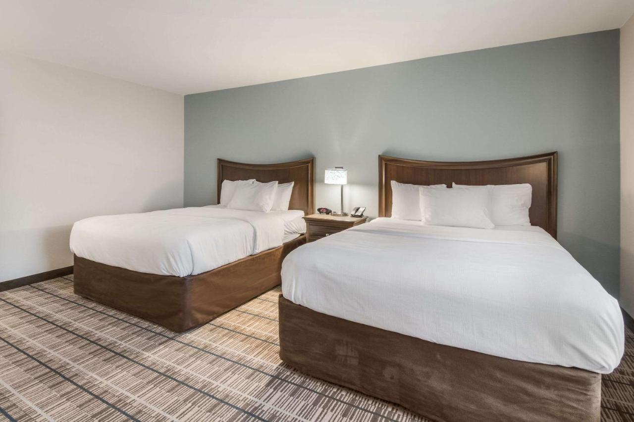 Queen Suite with Two Queen Beds - Non-Smoking at MainStay Suites at Discovery Park of America