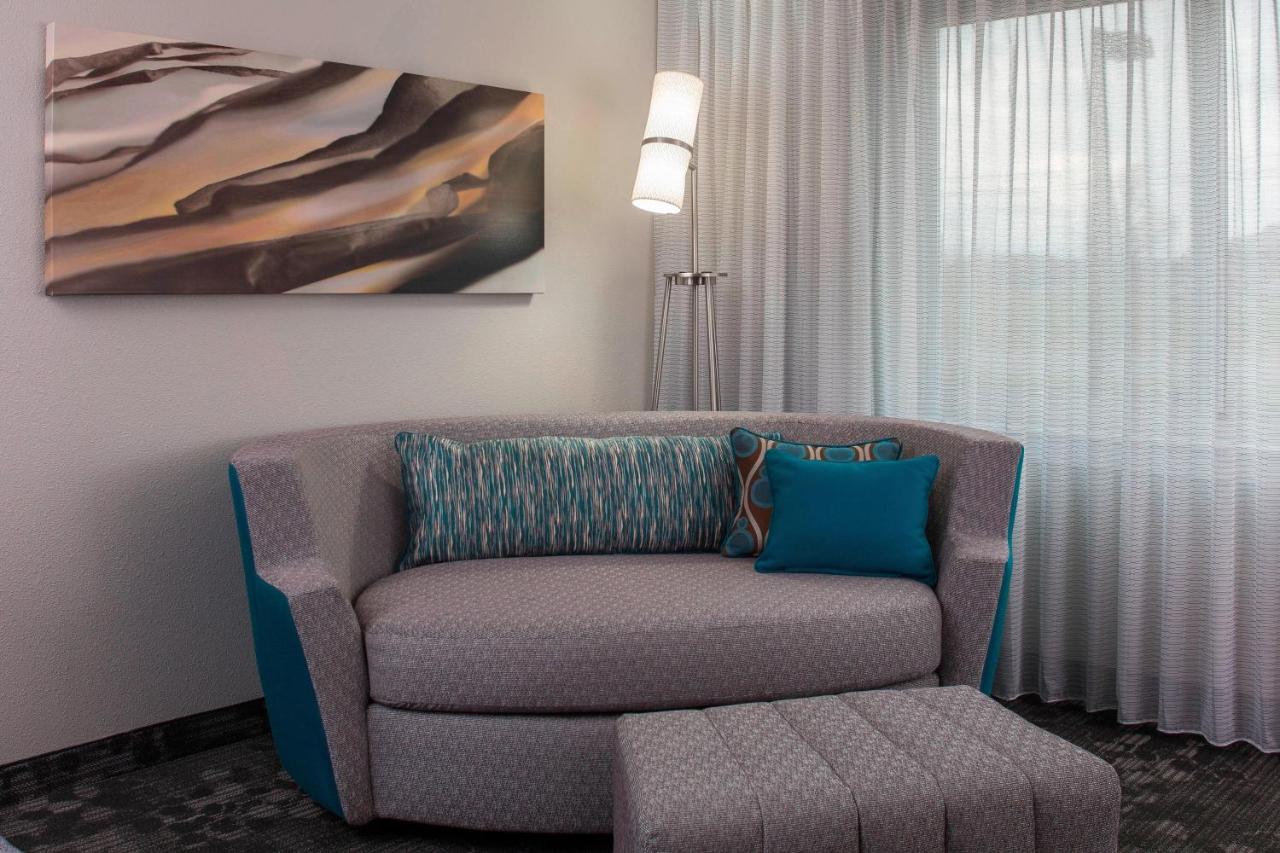1 Bedroom Larger Suite, 2 Queen, Sofa bed at Courtyard by Marriott Nashville Goodlettsville