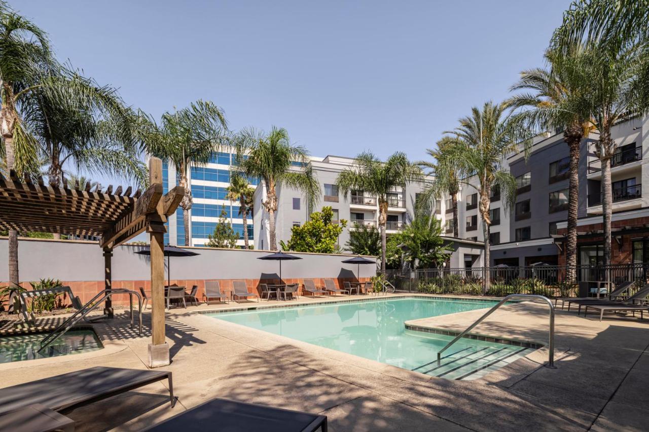 | Courtyard Los Angeles Burbank Airport