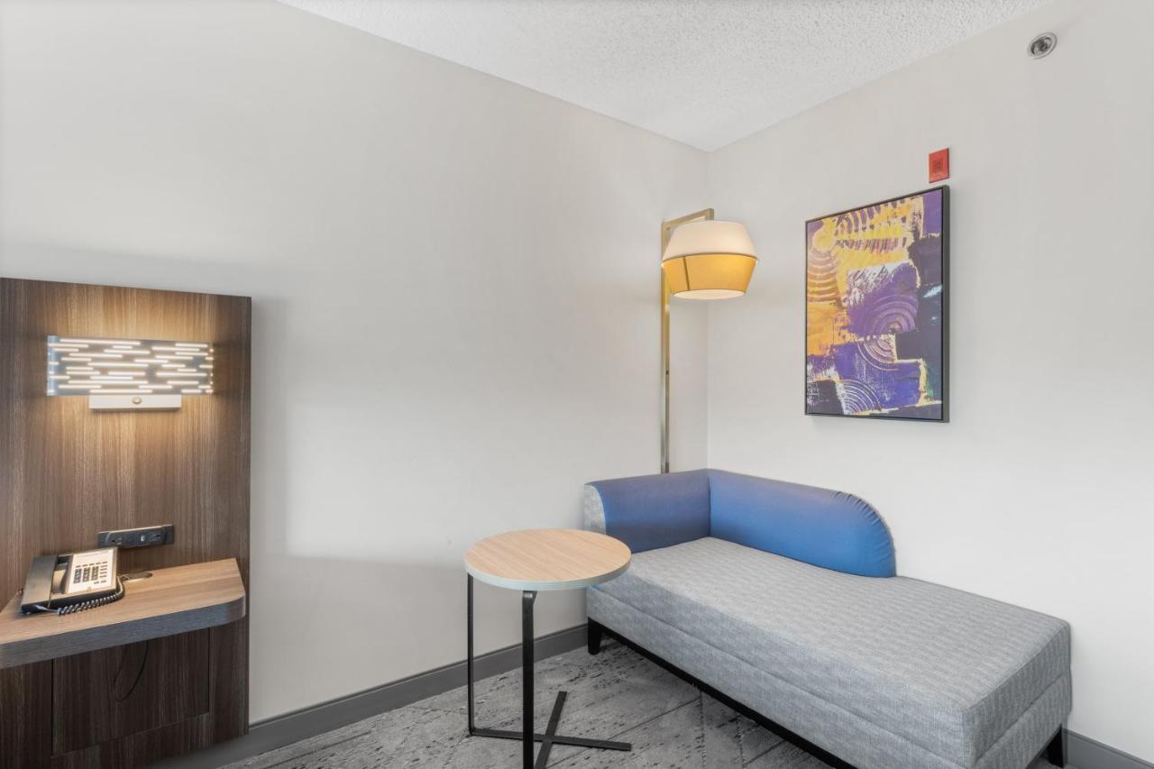| Holiday Inn Express Hartford-Newington, an IHG Hotel