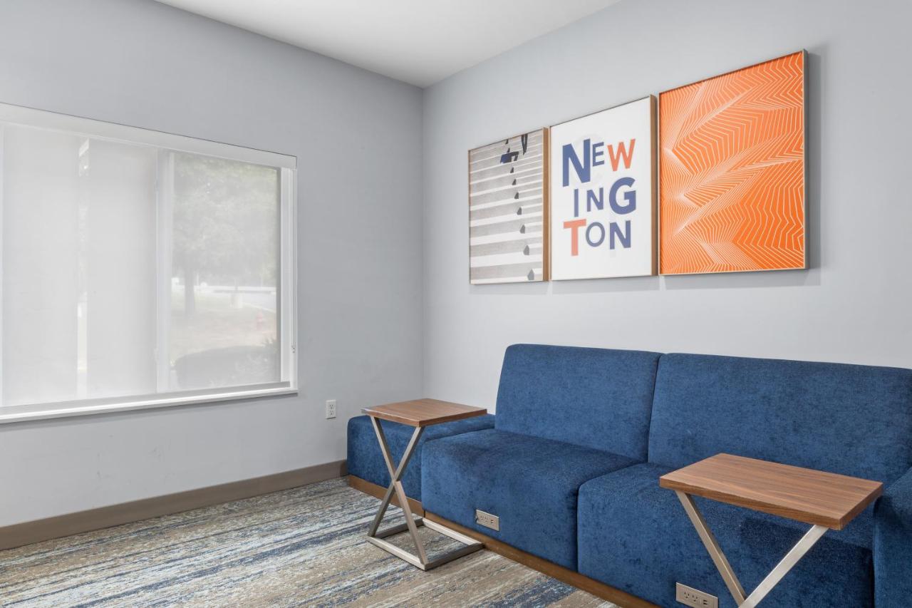 | Holiday Inn Express Hartford-Newington, an IHG Hotel