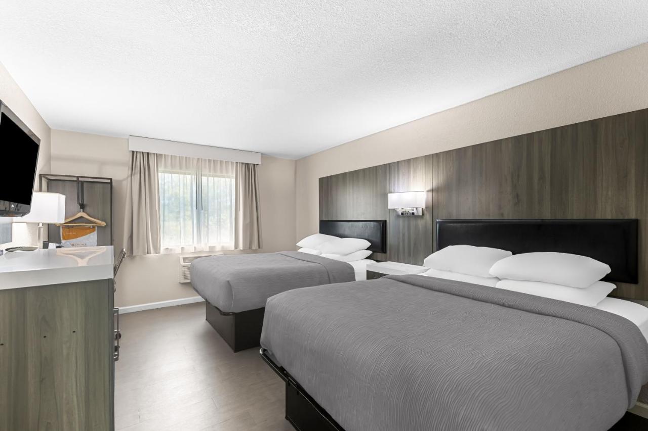  | Super 8 by Wyndham Oskaloosa IA