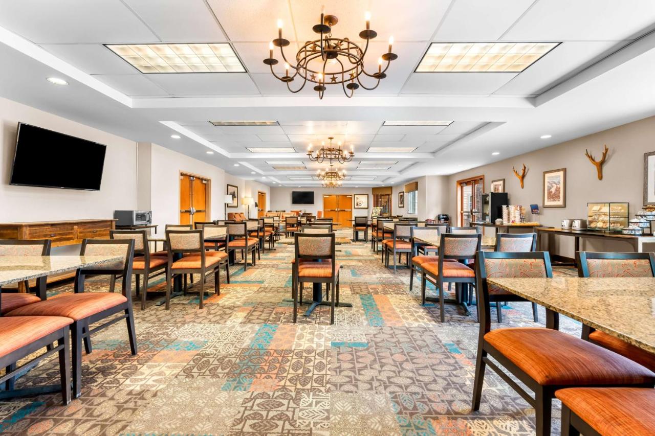 | Best Western Rocky Mountain Lodge