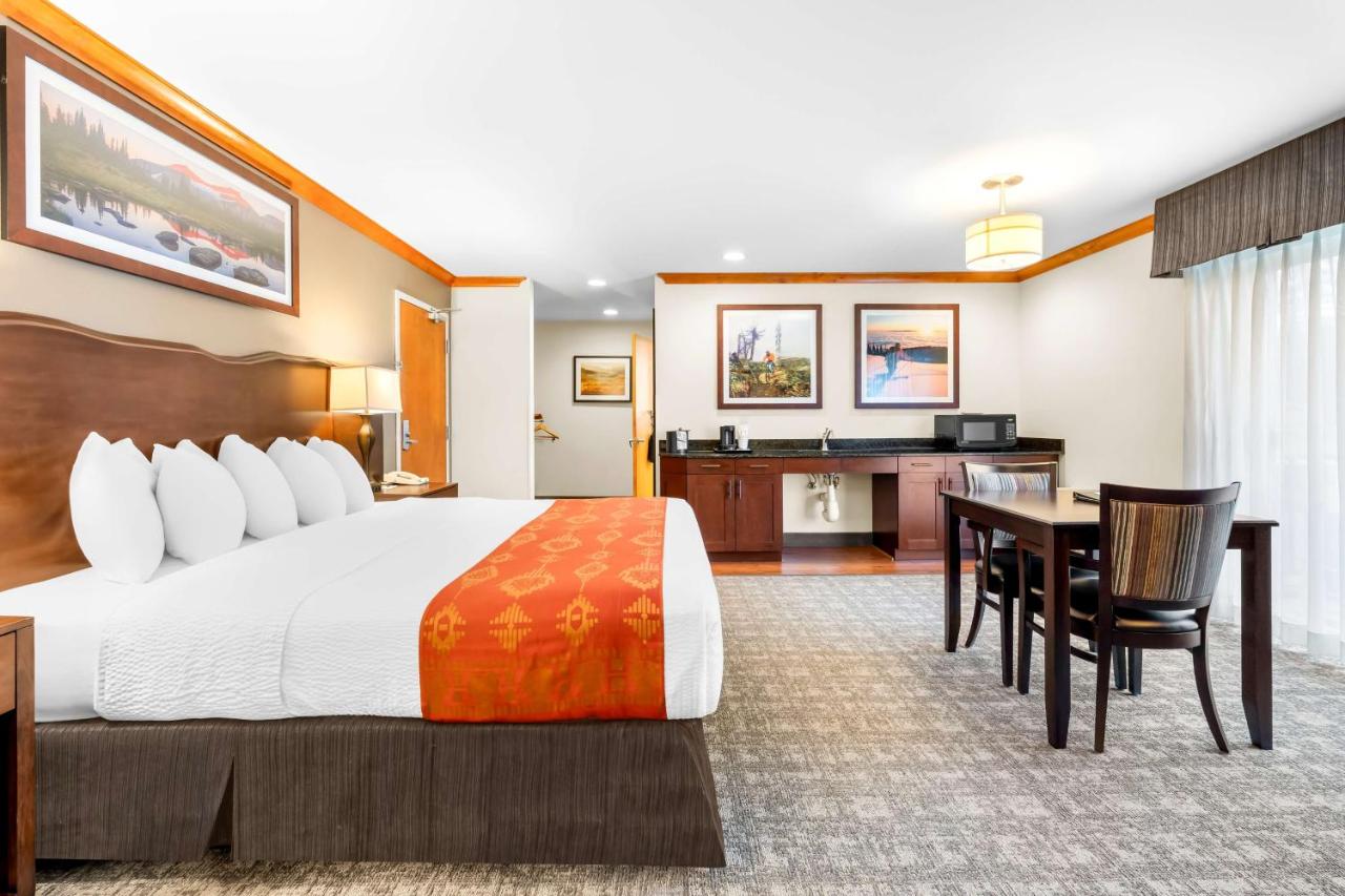 | Best Western Rocky Mountain Lodge