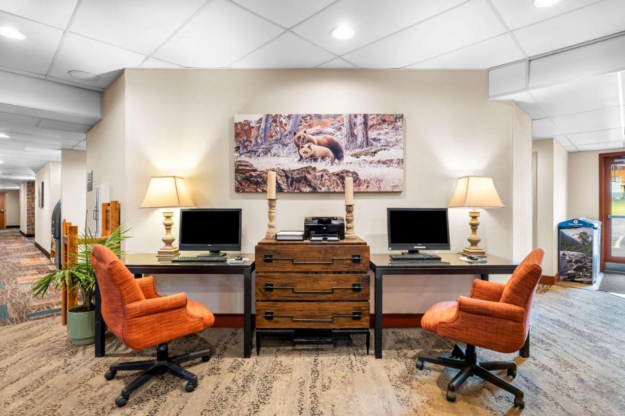 | Best Western Rocky Mountain Lodge