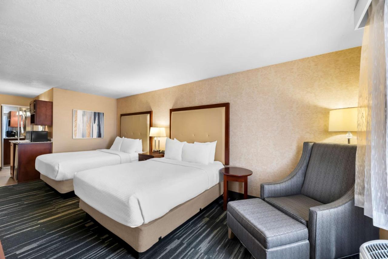 Queen Room with Two Queen Beds - Disability Access - Non Smoking at Best Western Plus Abbey Inn