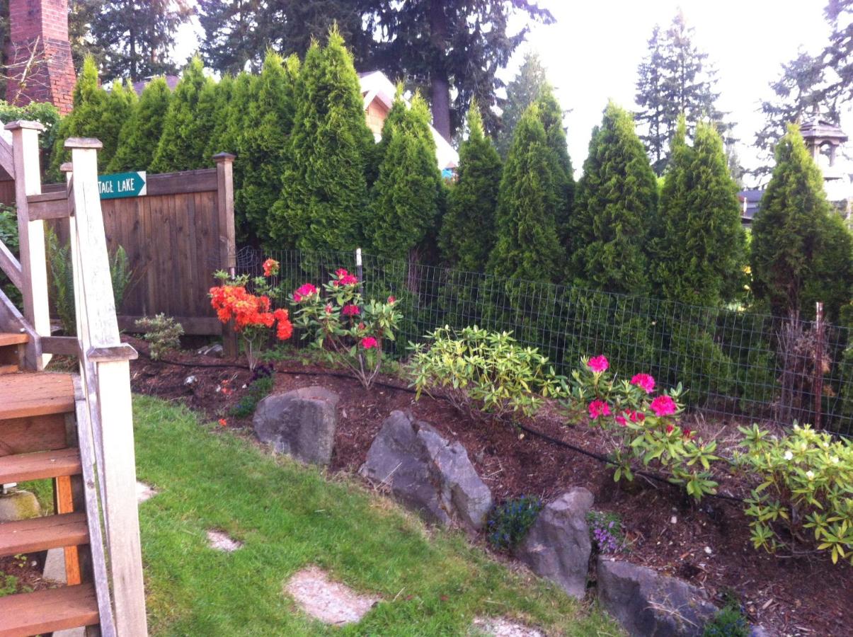 | Cottage Lake Bed and Breakfast