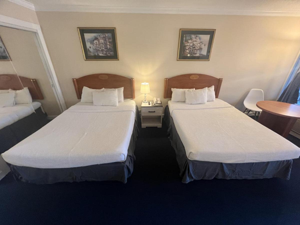  | Grand Palms Spa & Golf Resort