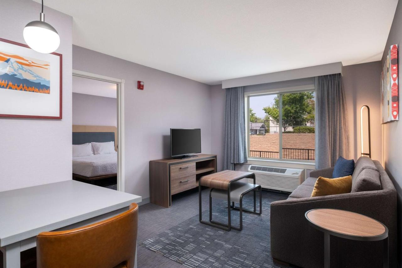One-Bedroom Queen Suite at Homewood Suites Medford