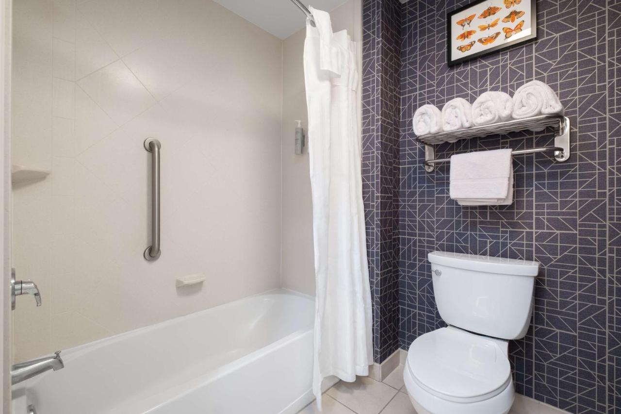 King Studio - Hearing Accessible - Non-Smoking at Homewood Suites Medford