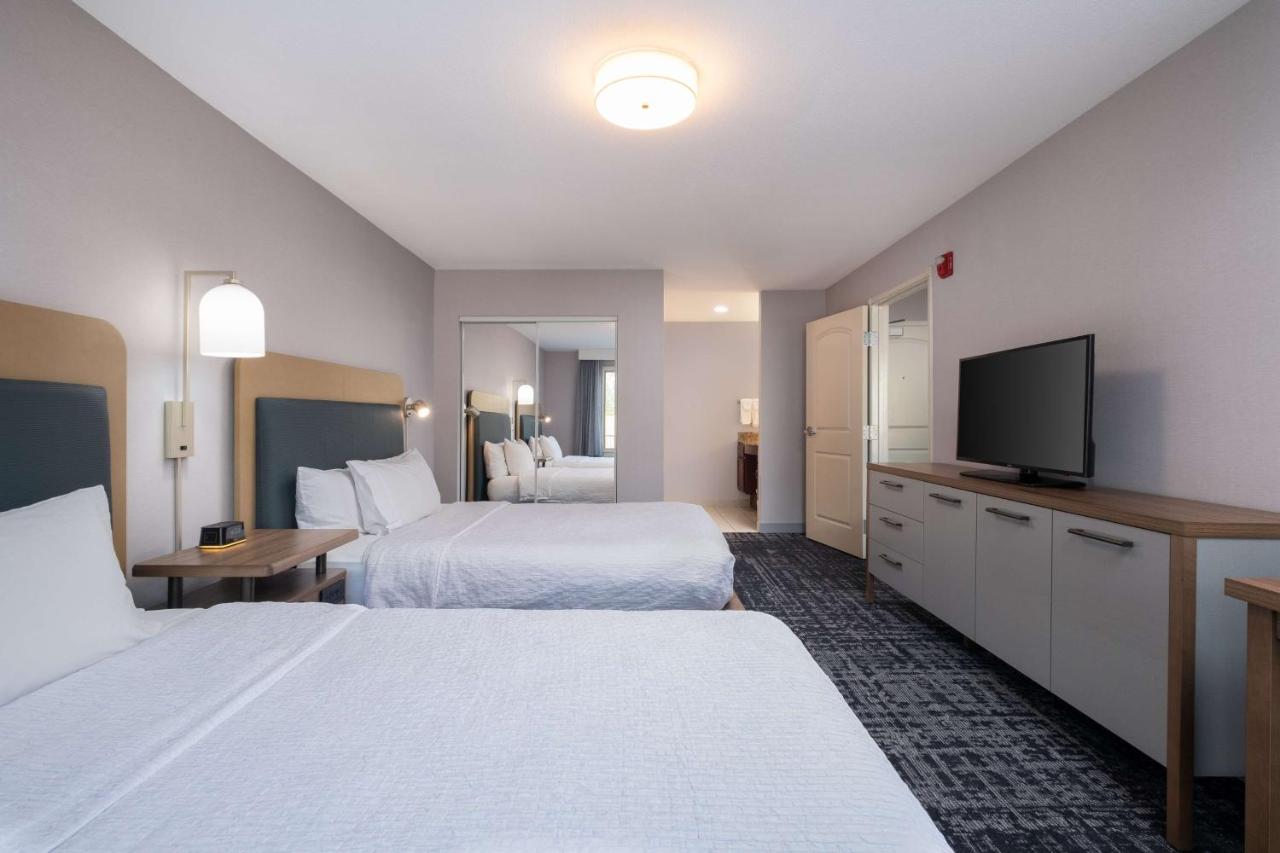 One-Bedroom Queen Suite at Homewood Suites Medford