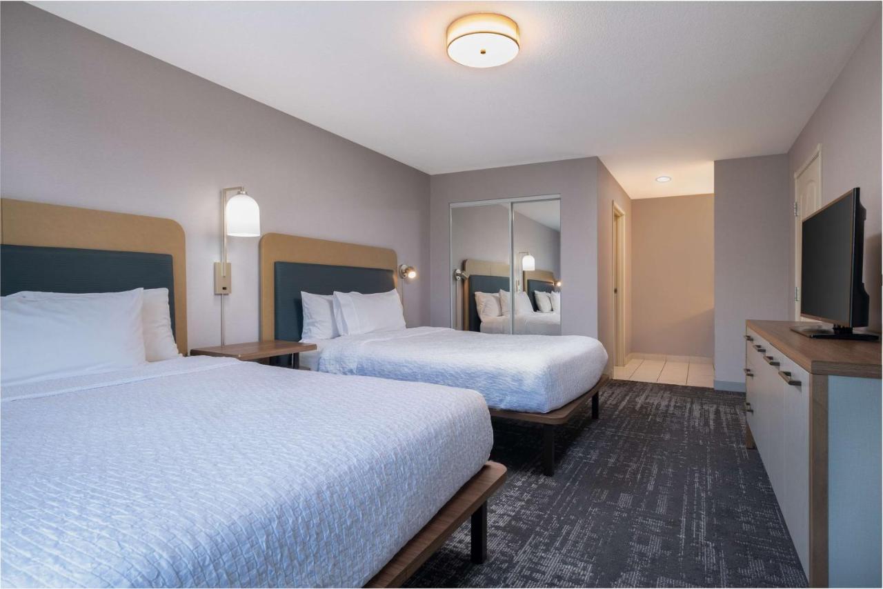 One-Bedroom Queen Suite at Homewood Suites Medford