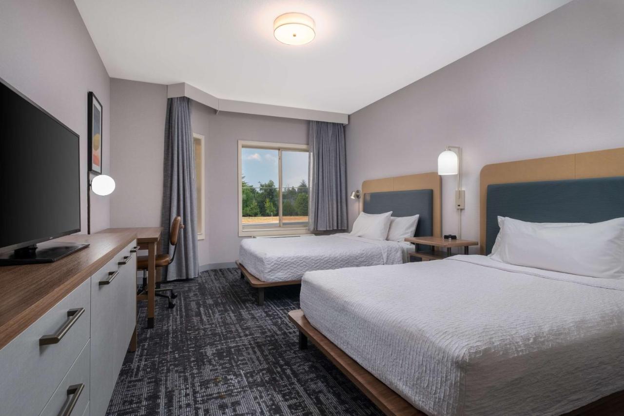 One-Bedroom Queen Suite at Homewood Suites Medford