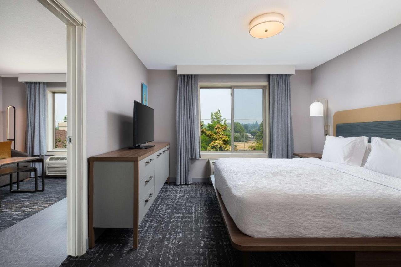 King Suite - Hearing Accessible - Non-Smoking at Homewood Suites Medford