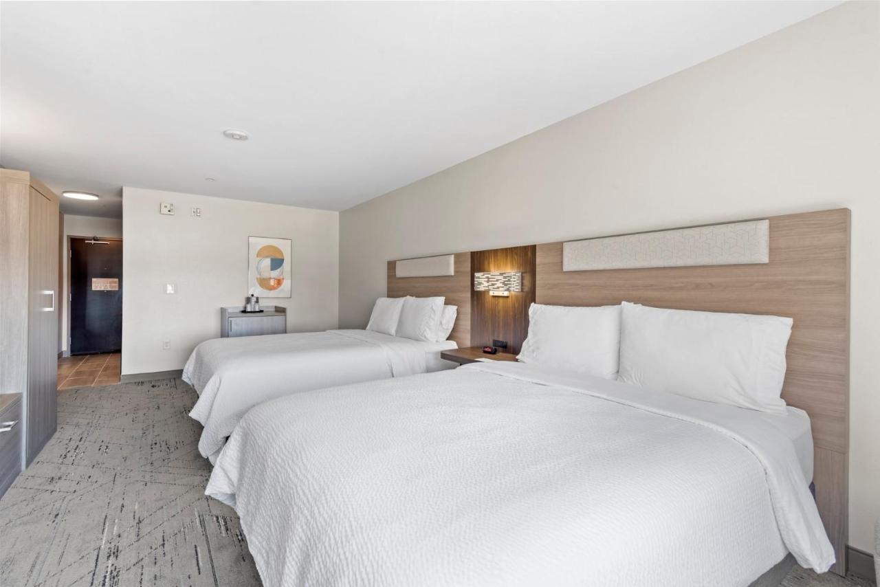Queen Room with Two Queen Beds at Holiday Inn Express Tulsa South Bixby by IHG