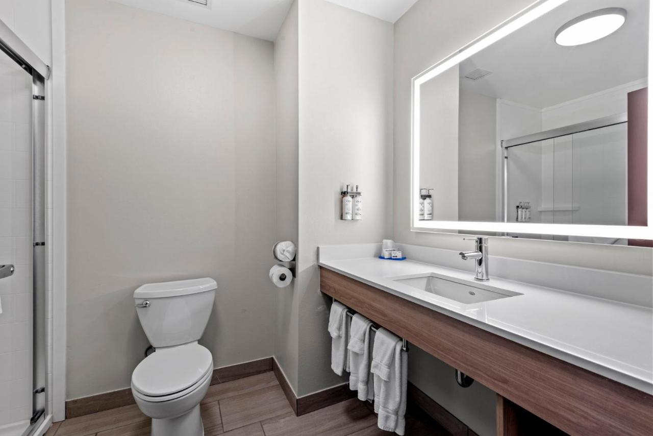 Room Selected at Check-In at Holiday Inn Express Tulsa South Bixby by IHG