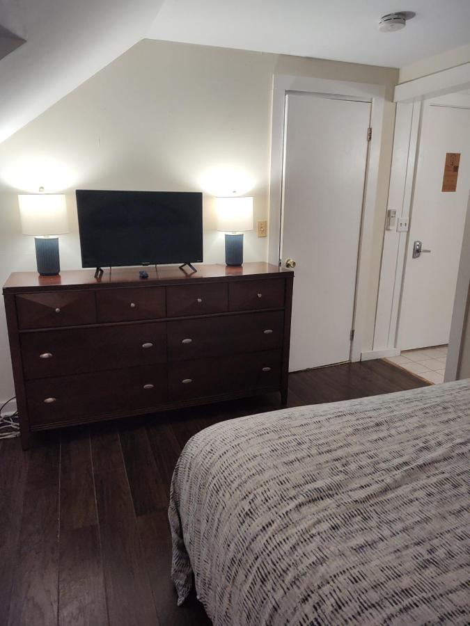  | Doveberry Inn