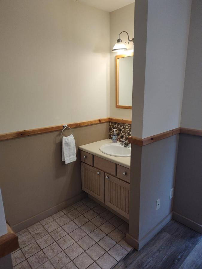  | Doveberry Inn