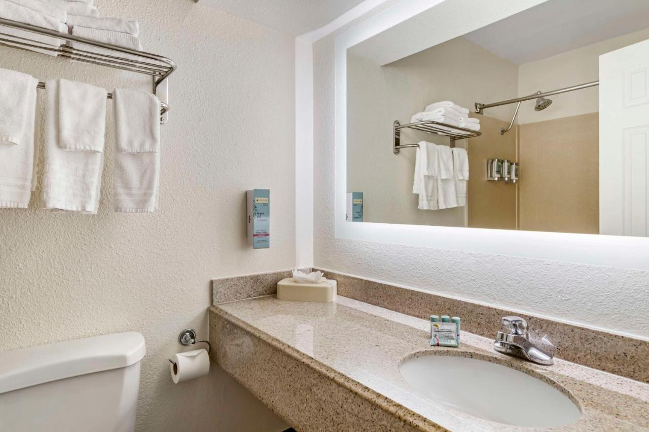  | Best Western Of Alexandria Inn & Suites & Conference Center