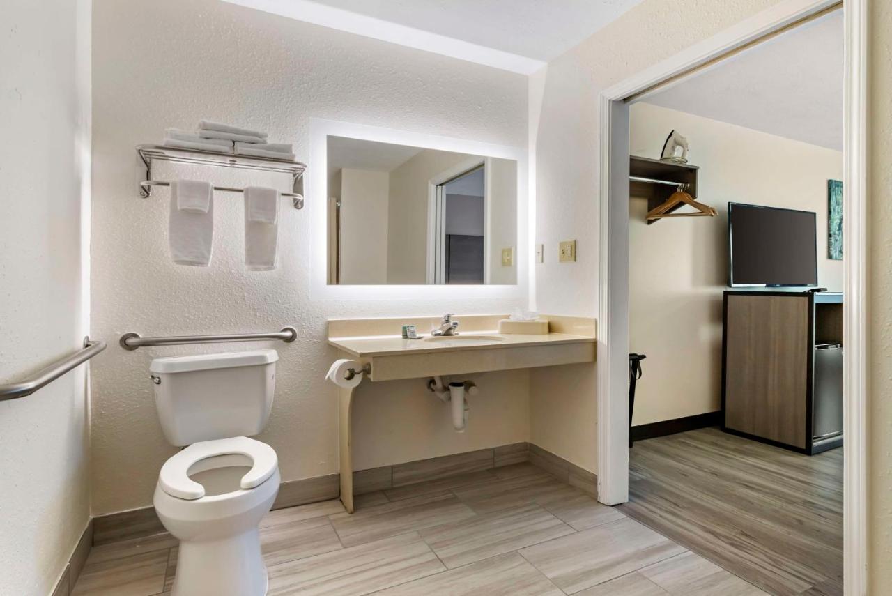  | Best Western Of Alexandria Inn & Suites & Conference Center