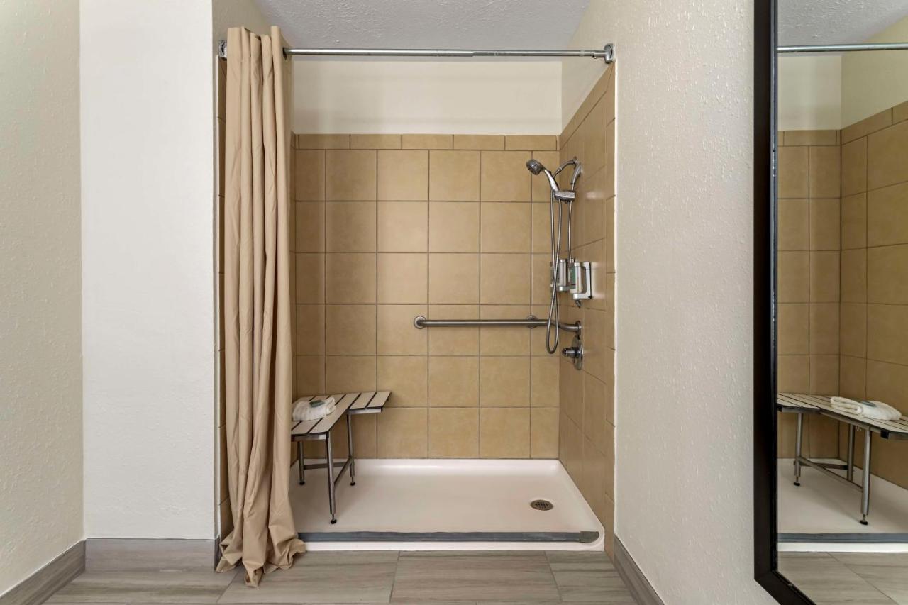  | Best Western Of Alexandria Inn & Suites & Conference Center