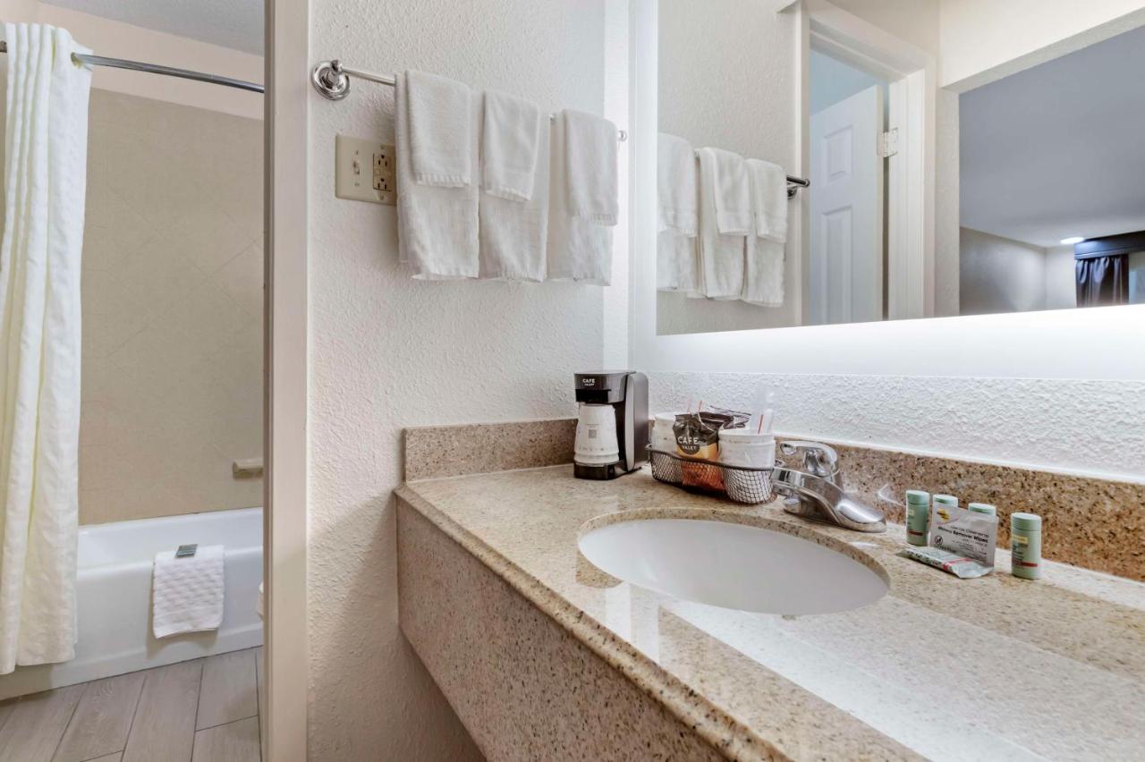  | Best Western Of Alexandria Inn & Suites & Conference Center
