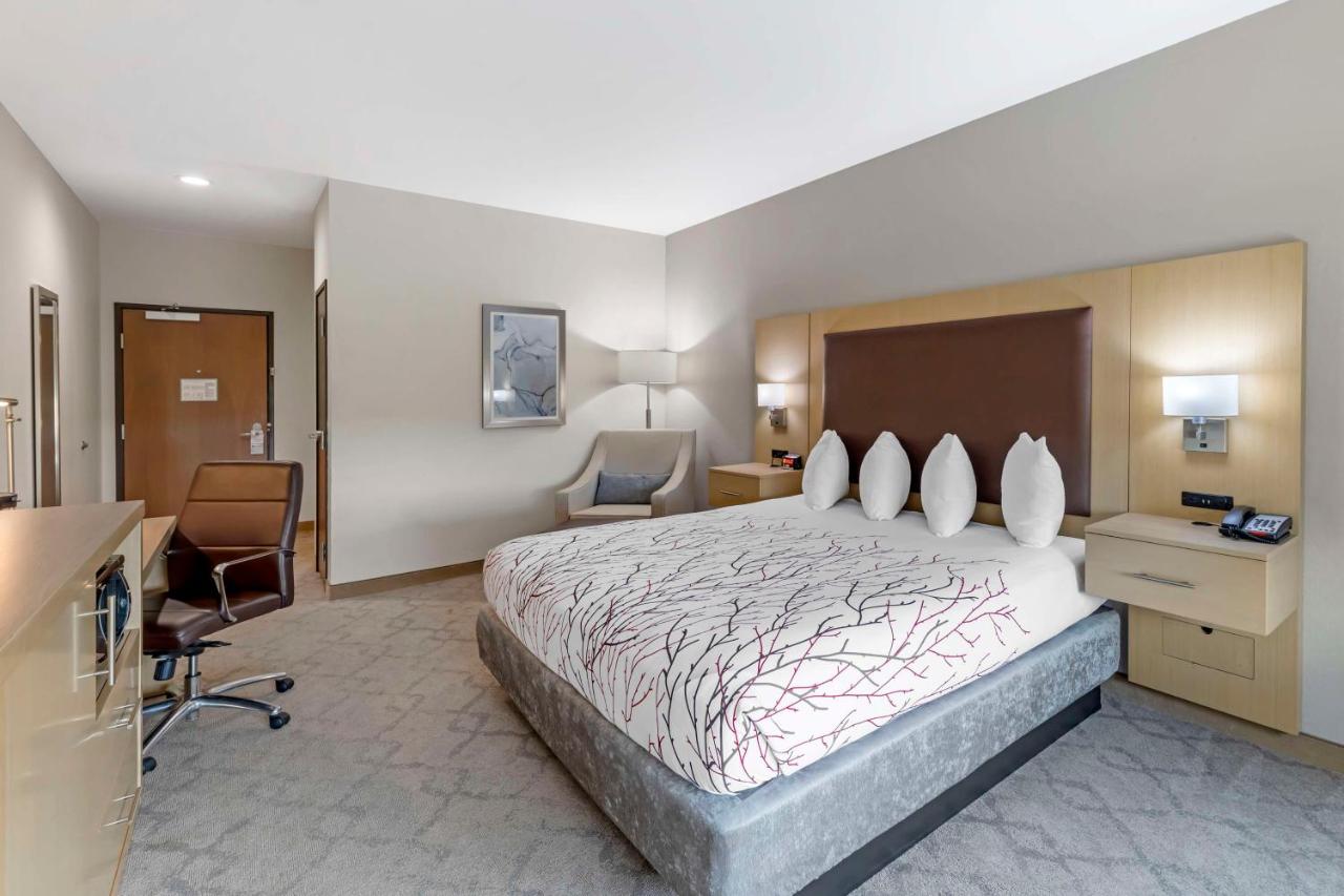 King Room at Best Western Plus Chickasha Inn