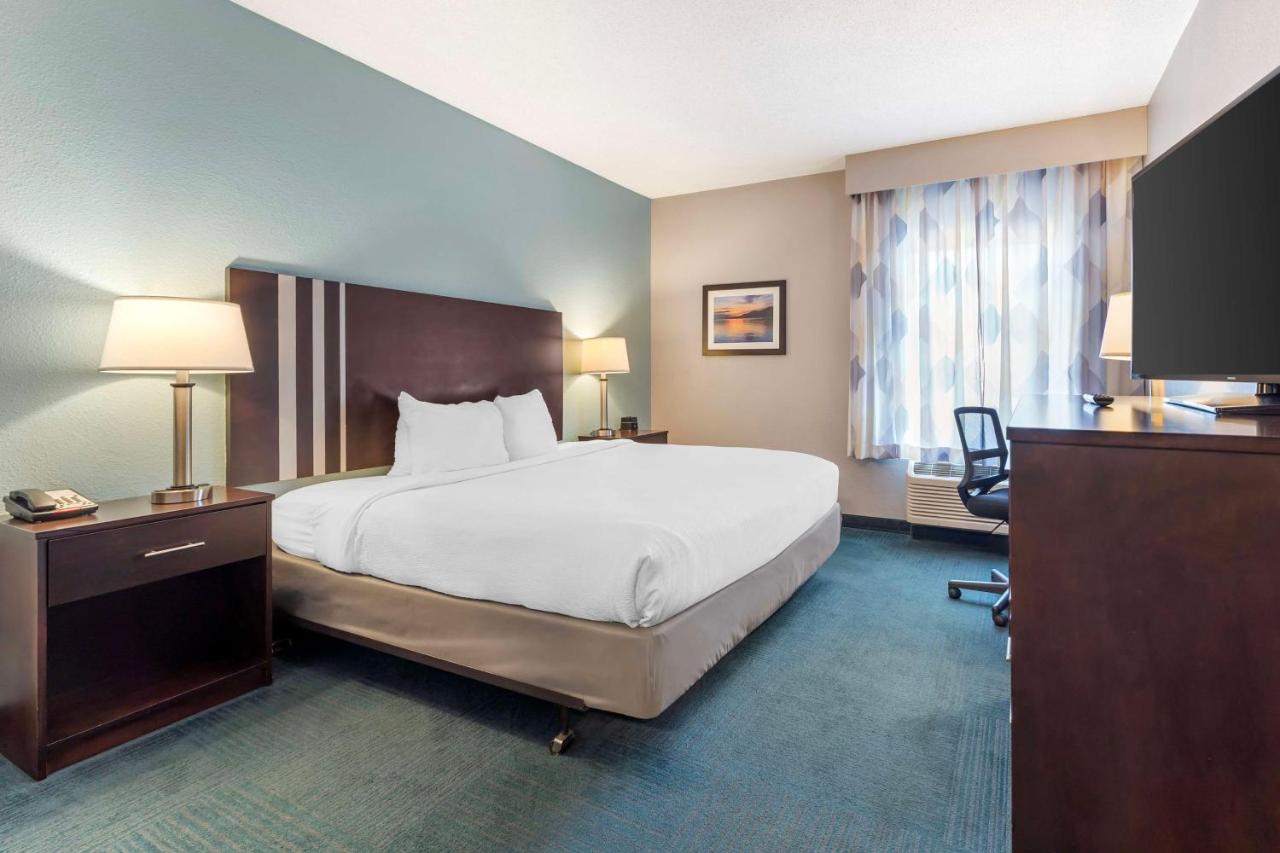 | Best Western St. Clairsville Inn & Suites