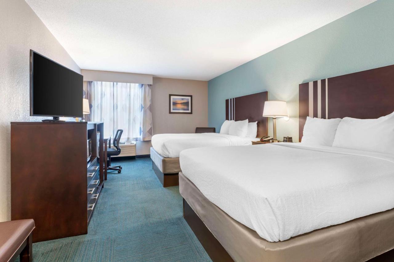 | Best Western St. Clairsville Inn & Suites