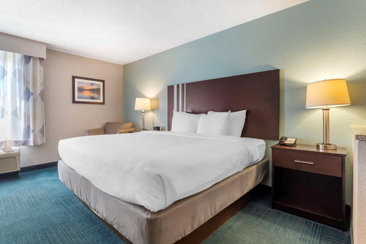 | Best Western St. Clairsville Inn & Suites