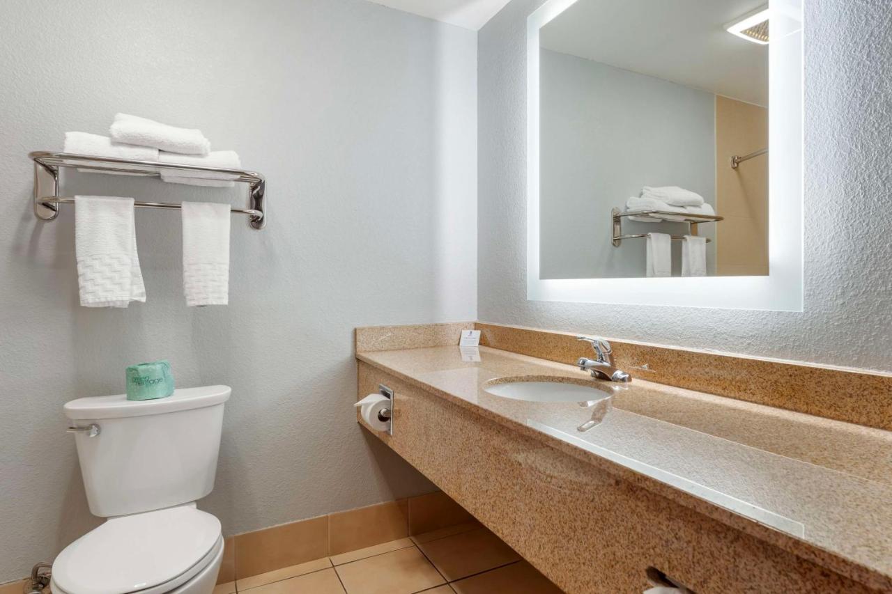 | Best Western St. Clairsville Inn & Suites