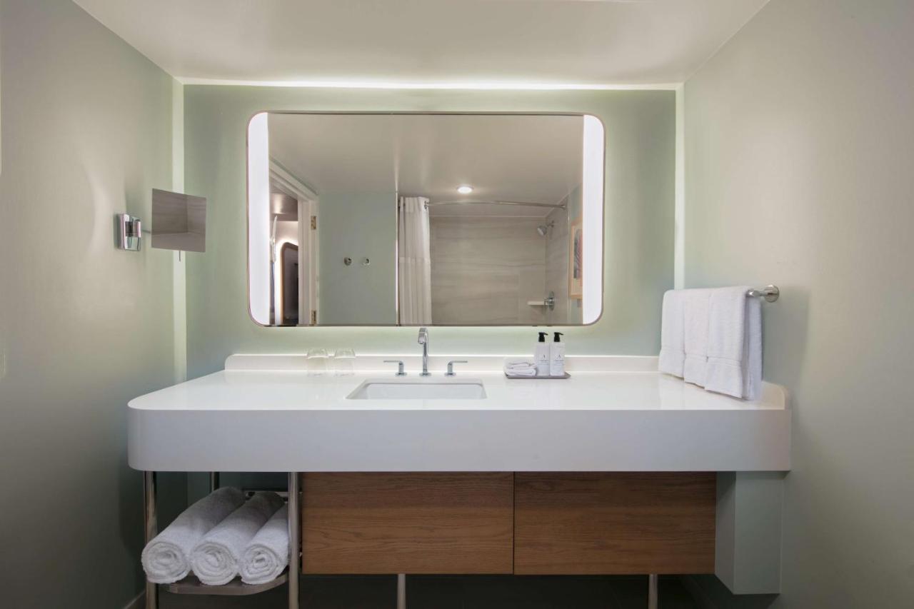 Deluxe Two Double Beds at Sonesta Miami Airport