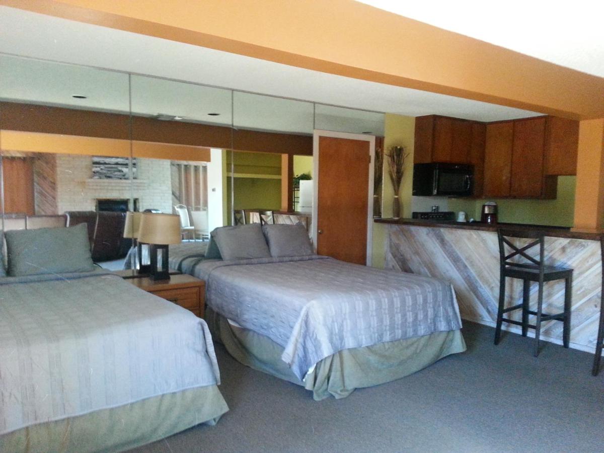 | Lodge At Turkey Cove