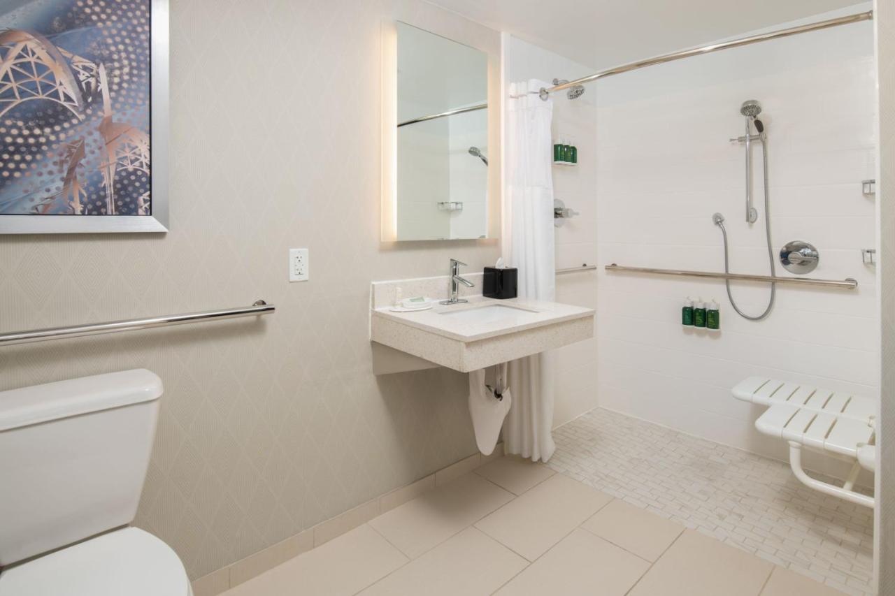 | SpringHill Suites Seattle Downtown