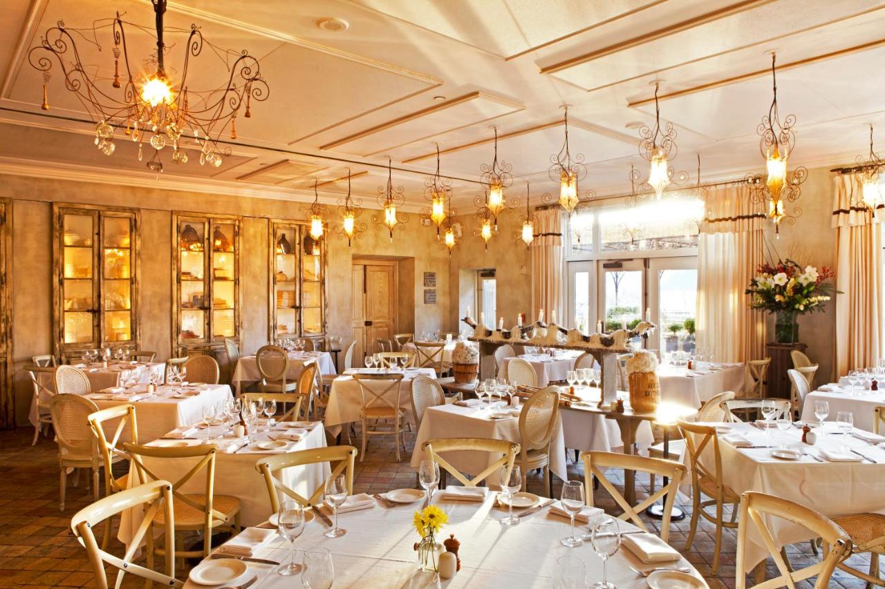 | Delamar Greenwich Harbor