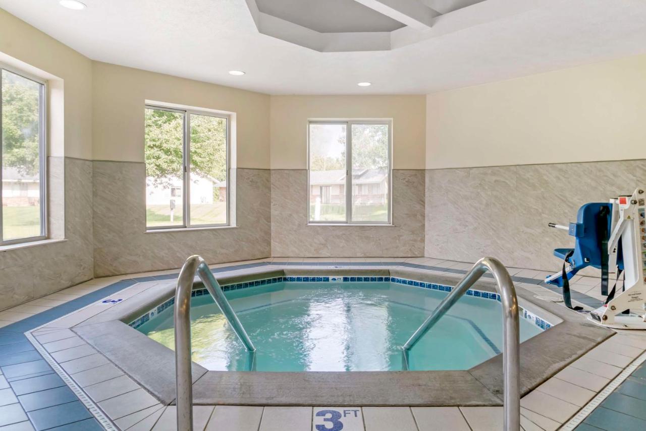 | Best Western Beacon Inn