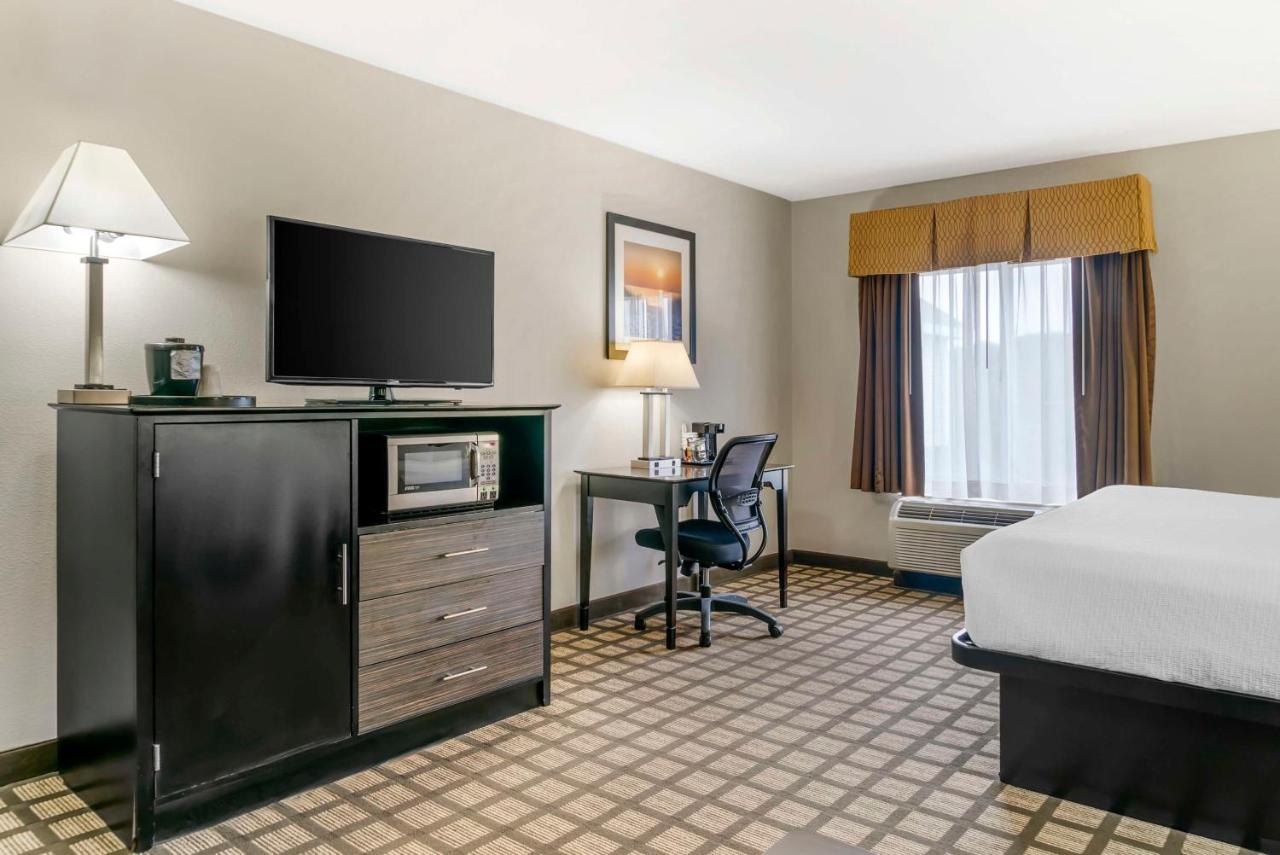 Best Western Beacon Inn