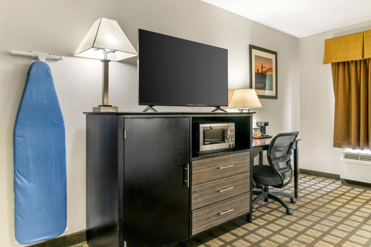 | Best Western Beacon Inn