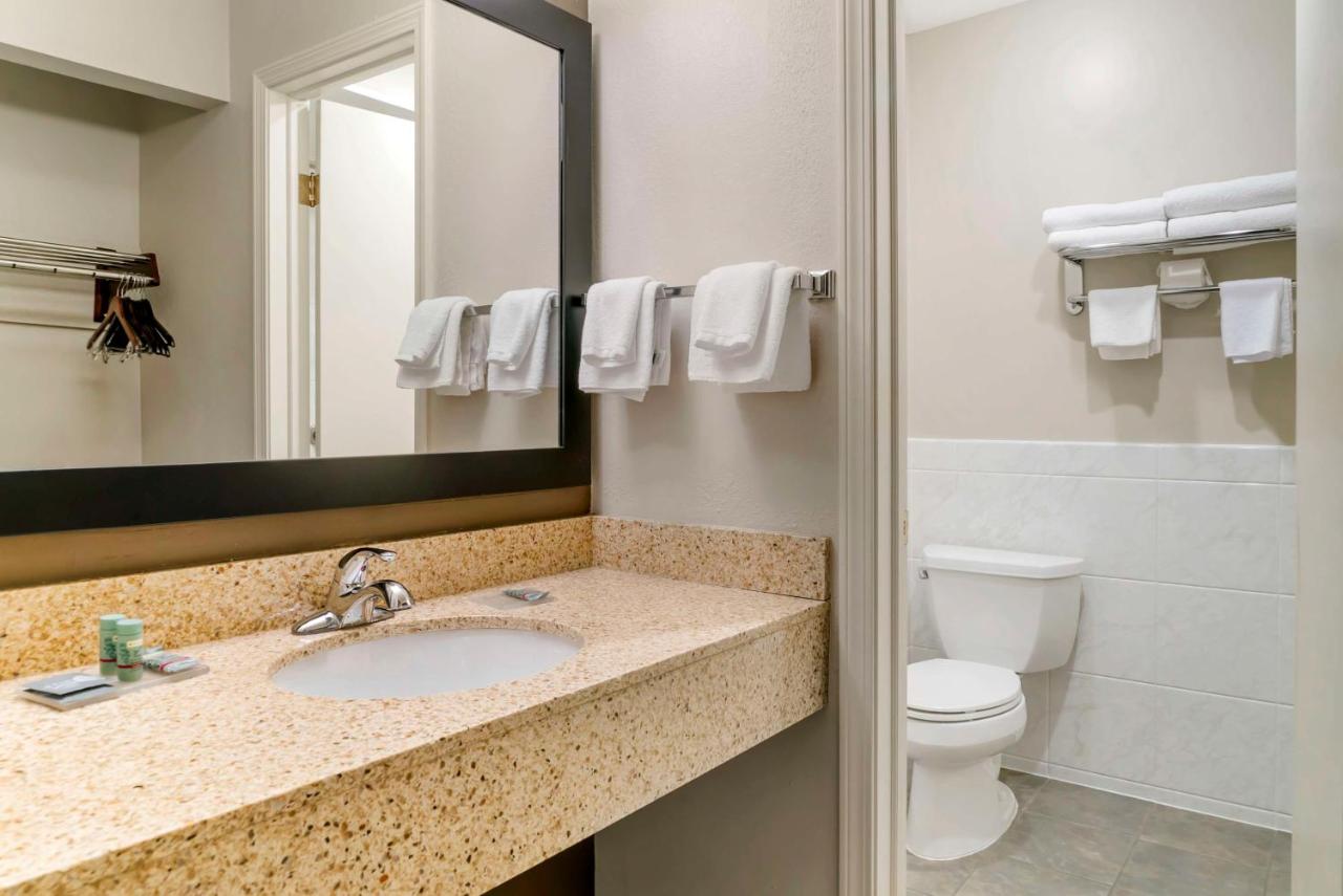| Best Western Beacon Inn